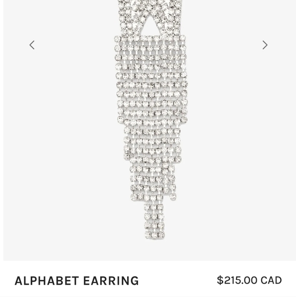 "W" ALPHABET EARRING - Picture 3 of 5